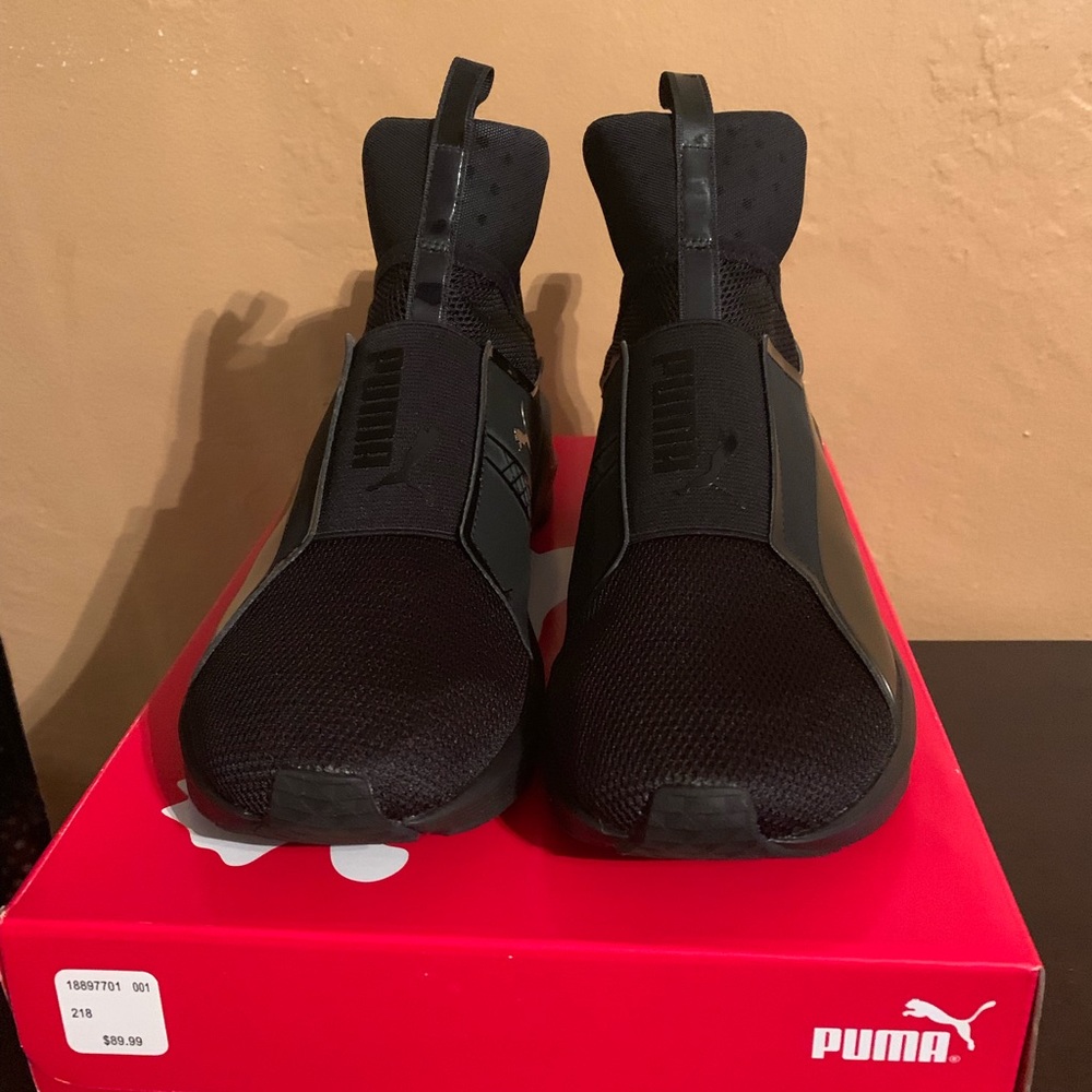 Like new Puma Fierce Core Black SZ 8.5!